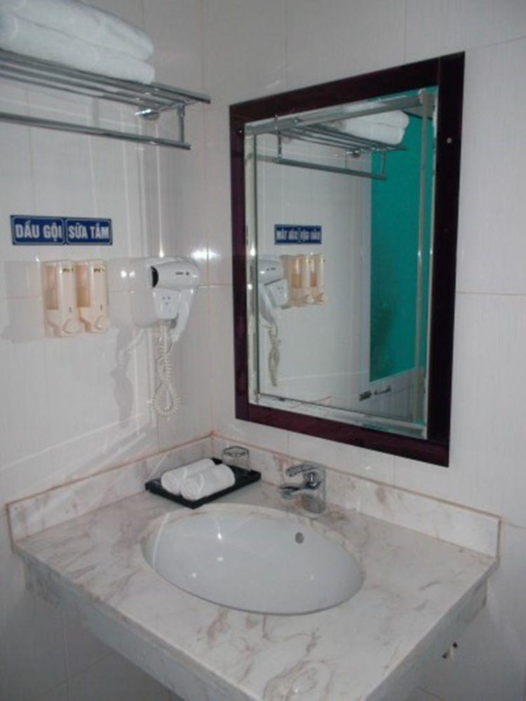 Phu Nhuan Hotel Hanoï Extérieur photo